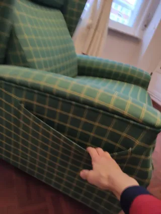 Sofá reclinable tela cuadros verde