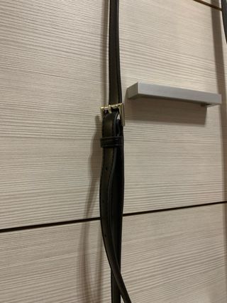 Borsetta a spalla nera con dettagli argento