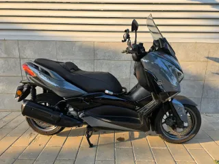 Yamaha XMAX 300 tech max abs