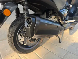 Yamaha XMAX 300 tech max abs