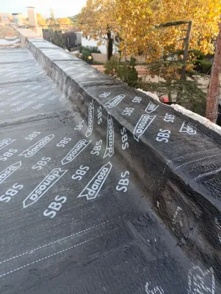 PALETA DE TERRAZAS CON GOTERAS.