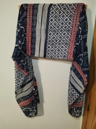 Fular estampado étnico largo