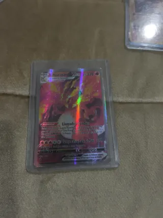 Pokemon Charizard VMAX 143/203