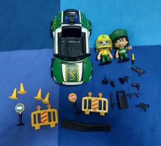 Pinypon Action Guardia Civil Coche y Figuras