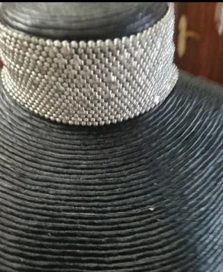 Pulsera de Acero con Diseño de Bolitas