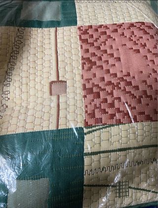 Colcha Mora sin estrenar para cama de 150cm