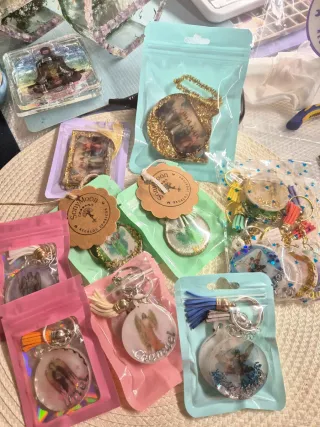 Llaveros arcángeles/virgen Guadalupe resina