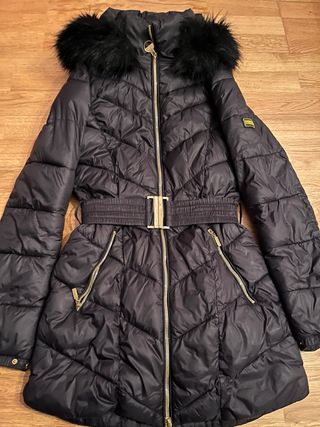 Plumífero Barbour negro mujer