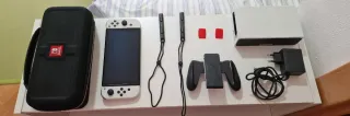 Nintendo Switch OLED Bianca e Nera