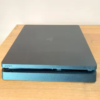PlayStation 4 Slim Sony PS4