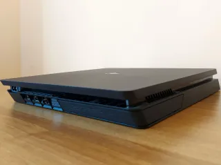 PlayStation 4 Slim Sony PS4
