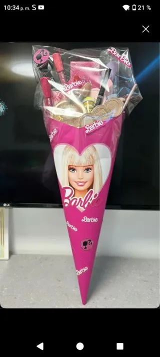 Conos de regalo Guess, VS, Chanel