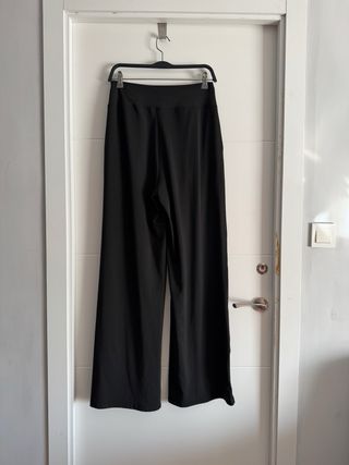 Pantalón negro ancho talla L