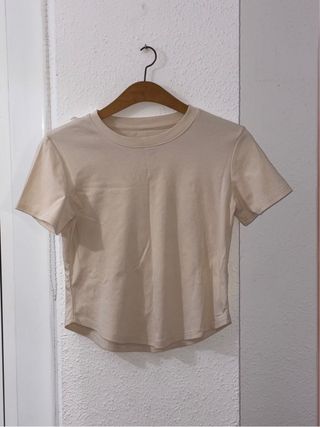Camiseta beige manga corta