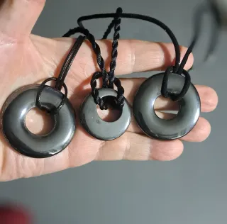 10 ciondoli infinito pietra ematite