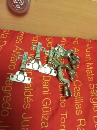 Bisagras acodadas WURTH