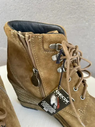 Botines de cuña de ante T.40