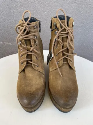 Botines de cuña de ante T.40