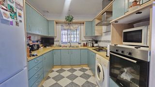 CHALET CON GRAN FINCA PRIVADA Y GARAJES DOBLES