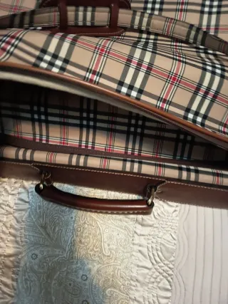 Portatrajes / Maleta de viaje corto