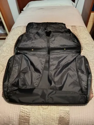 Portatrajes / Maleta de viaje corto