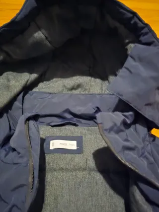 Abrigo Mango Teens Talla L niño