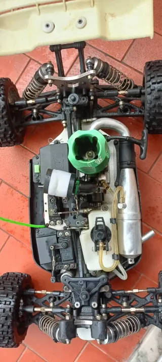 Carrinho RC a Gasolina