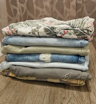 Lotto 7 paia di pantaloni corti uomo