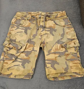 Lotto 7 paia di pantaloni corti uomo