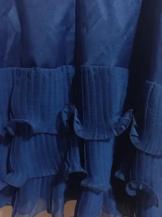 Vestido azul con volantes