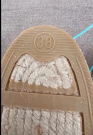 Alpargatas nuevas, tall 38