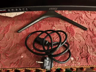 Monitor Gaming Curvo MSI 24"