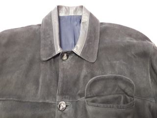 Chaqueta de napa vintage años 90 en buen estado.