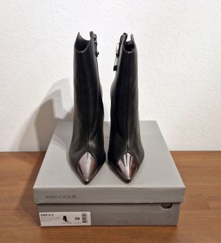 Stivaletti tacco pelle nero punta metallo 39