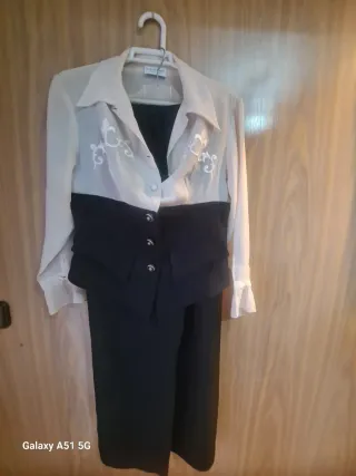 Vestido fiesta azul eléctrico encaje