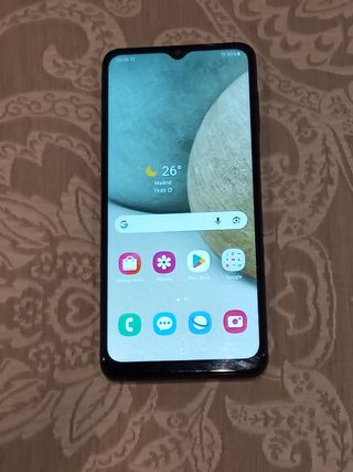 4 cellulari Samsung Galaxy A12 (70 ciascuno, 4 in totale)