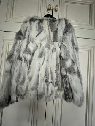 Chaquetón pelo conejo blanco y negro