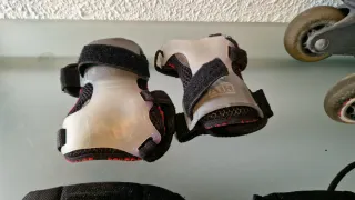 Kit Patines en Línea + Protecciones + Casco