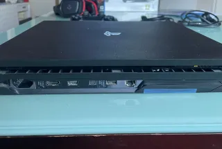 PS4 Pro 1TB + cavi + controller + cuffie + giochi + scatola