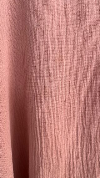 Blusa poncho rosa con encaje