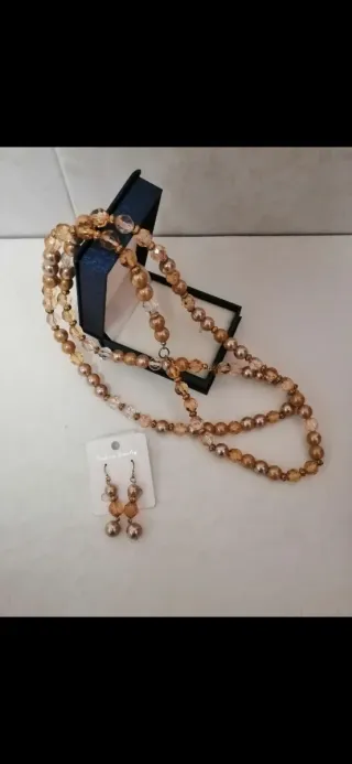 Collar largo perlas y cristales dorados 1,05