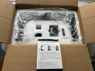 Expositor Levitante Zapatillas Luz LED con mando.