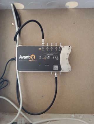 Técnico Inst. Eléctricas & Telecomunicaciones.