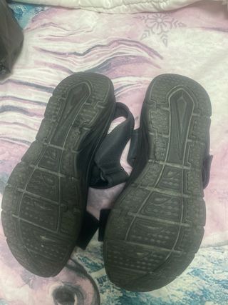 Sandalias Skechers Negras