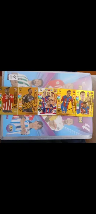 Pack de cromos de fútbol de la temporada 2023/24