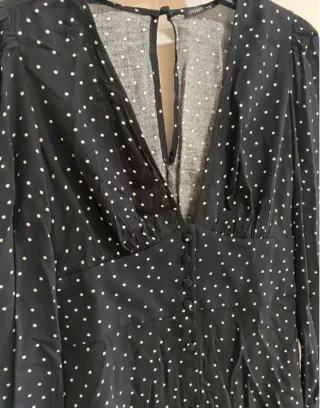 Vestido Oysho lunares negro y blanco