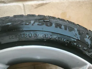 Neumáticos 225/50/17
