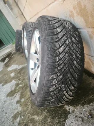 Neumáticos 225/50/17