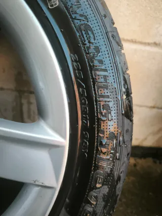 Neumáticos 225/50/17