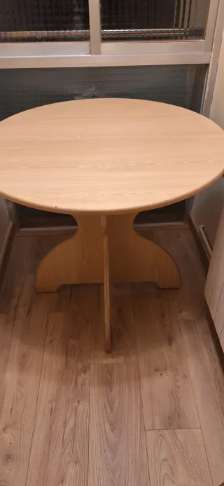 Mesa redonda extensible madera clara